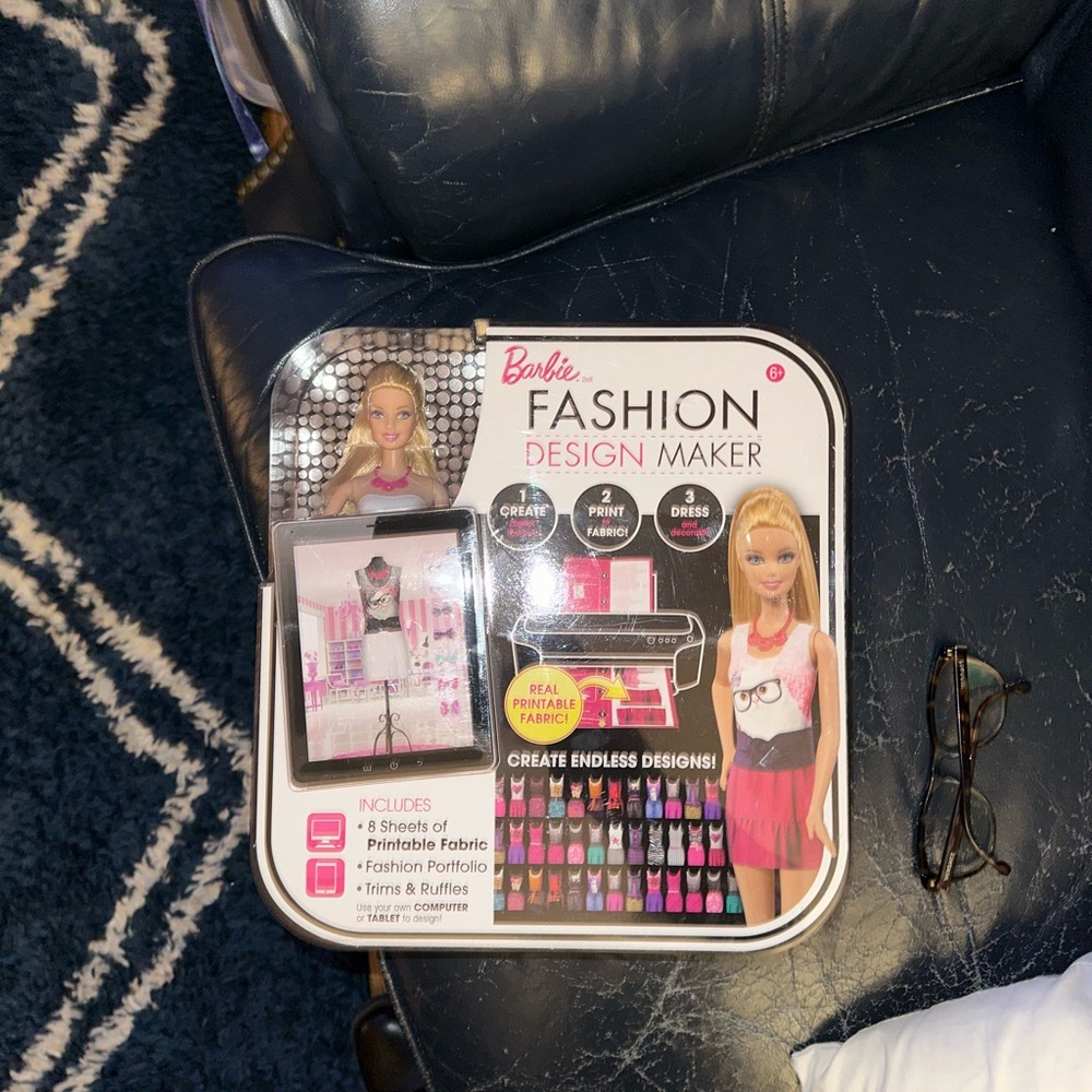 Barbie Fashion Design Maker with Pink and Black Accents
